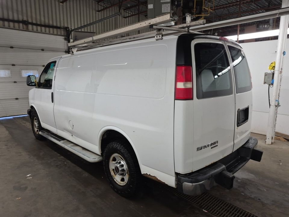 GMC Savana Cargo 2015 - Image 7