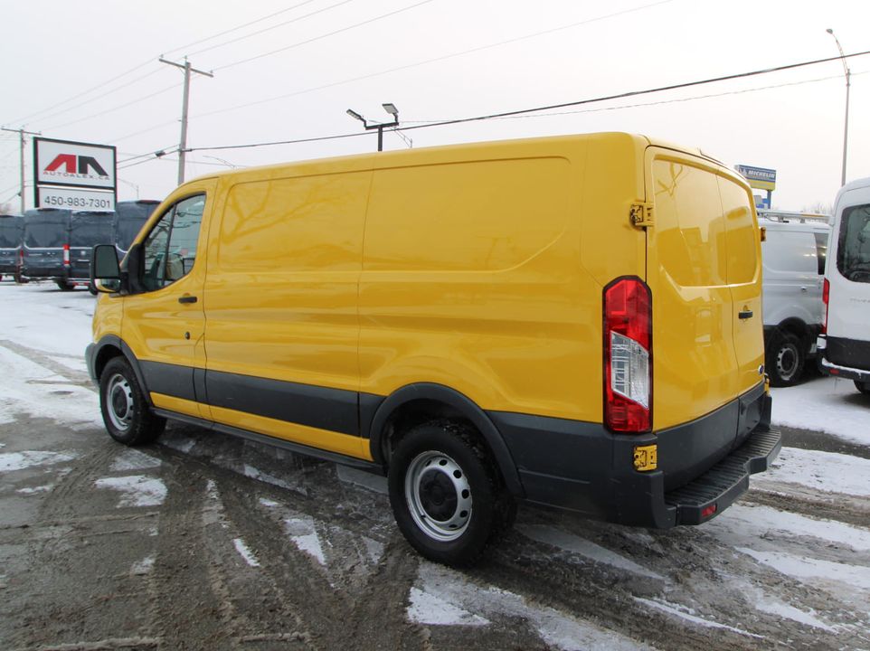 Ford Transit-150 2017 - Image 11