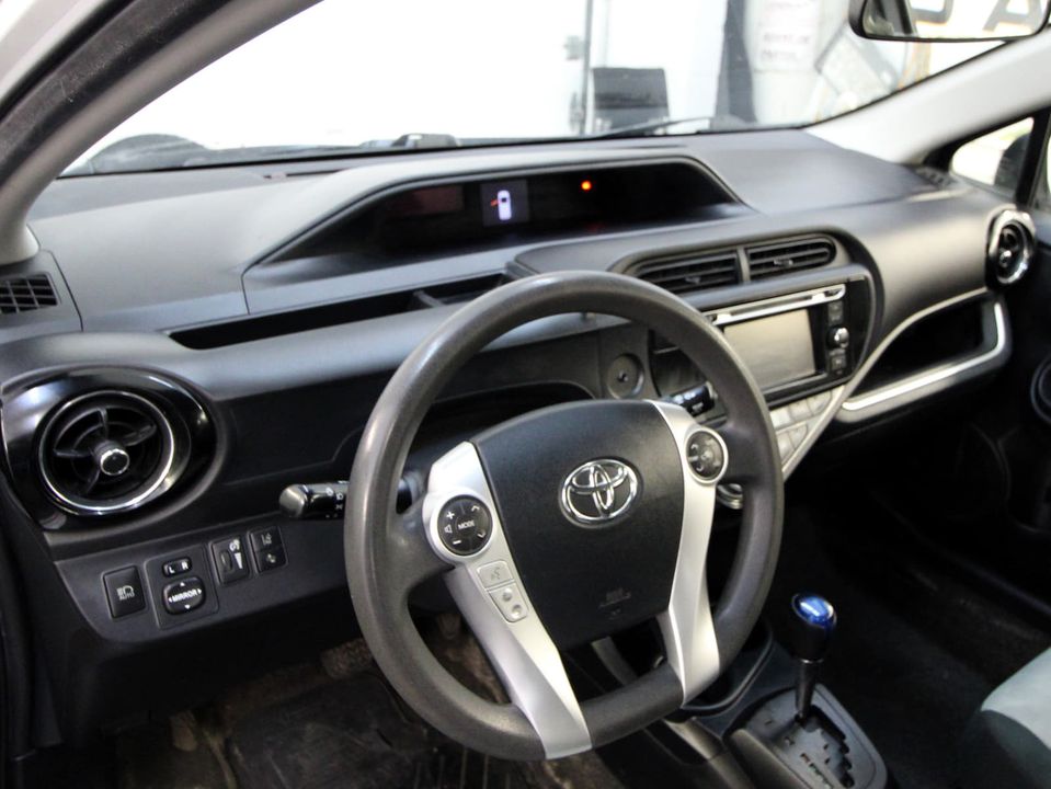 Toyota Prius c 2017 - Image 4