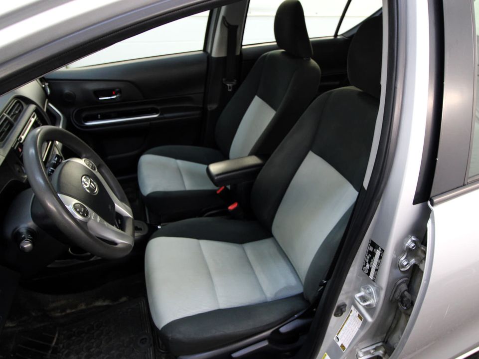 Toyota Prius c 2017 - Image 14