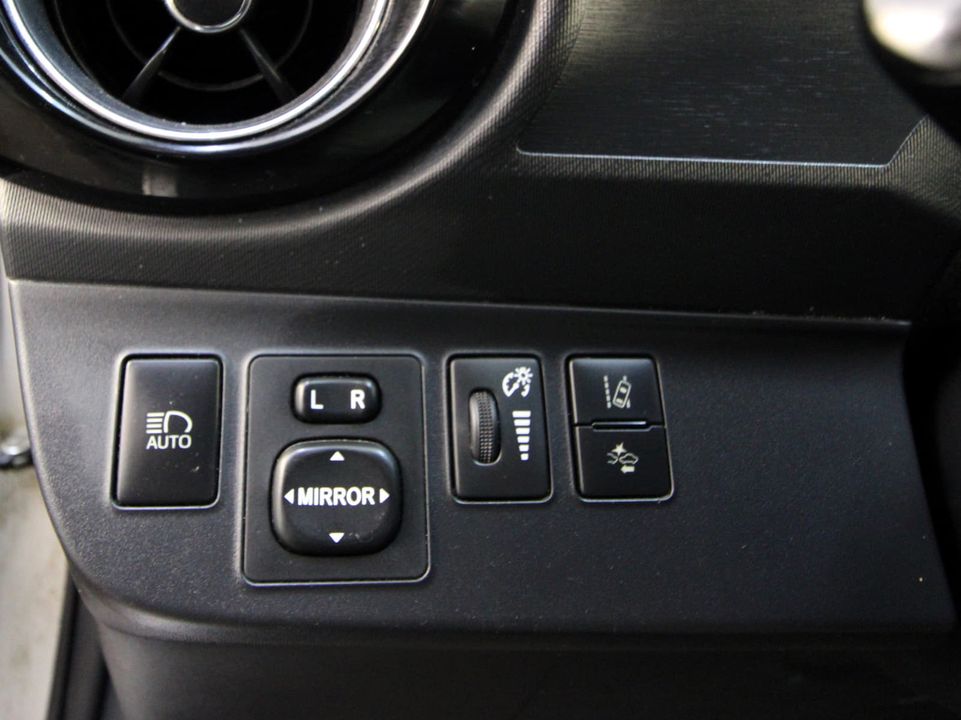 Toyota Prius c 2017 - Image 8