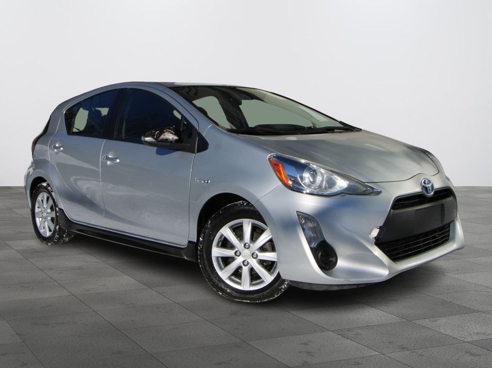 Toyota Prius c 2017 - Image 1
