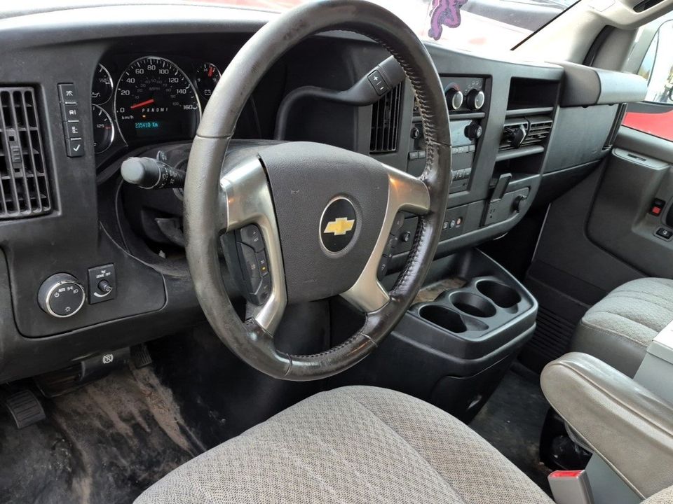 Chevrolet Express 3500 2018 - Image 6