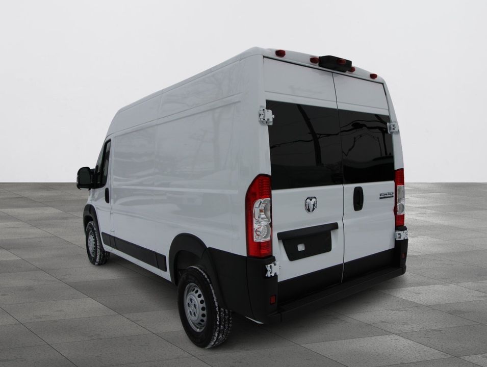RAM ProMaster 1500 2025 - Image 11