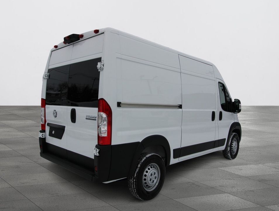 RAM ProMaster 1500 2025 - Image 9