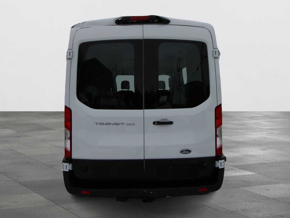 Ford Transit-250 Cargo Van 2023 - Image 16