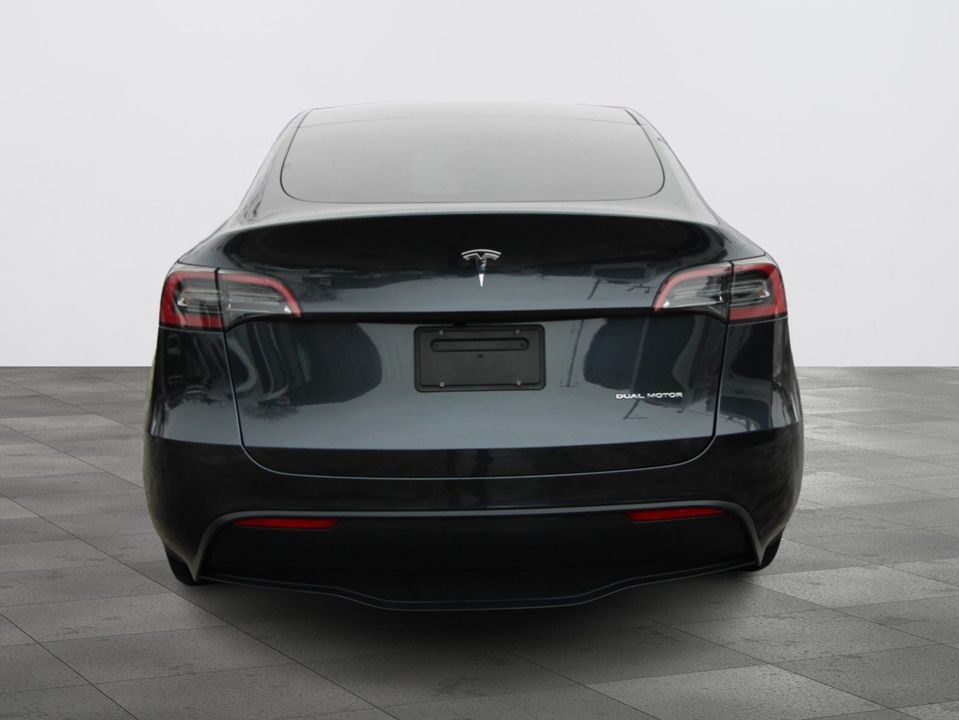 Tesla Model Y 2024 - Image 17