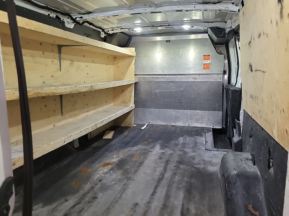 Ford Transit-150 2017 - Image 4