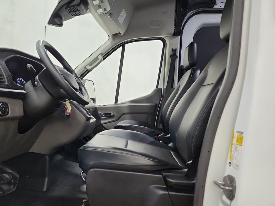 Ford Transit-250 Cargo Van 2024 - Image 7