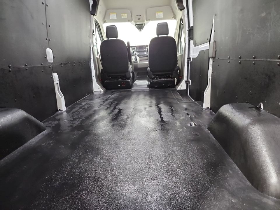 Ford Transit-250 Cargo Van 2024 - Image 3