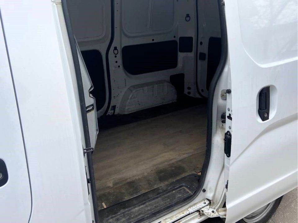 Nissan NV200 Compact Cargo 2021 - Image 11