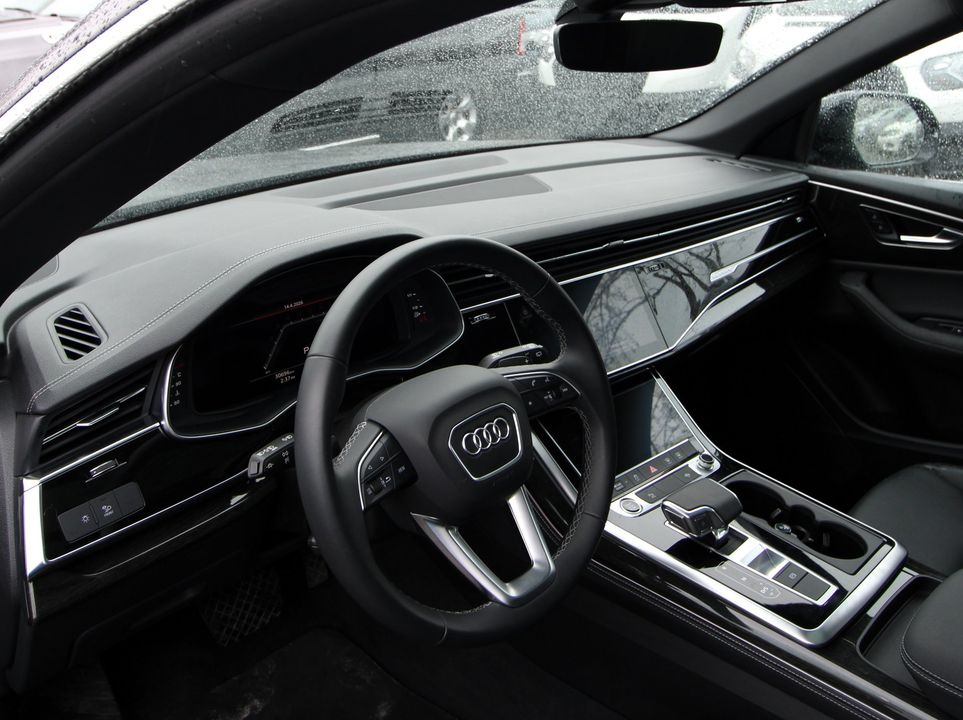 Audi Q8 2025 - Image 2
