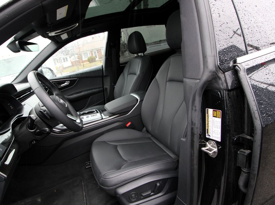 Audi Q8 2025 - Image 18