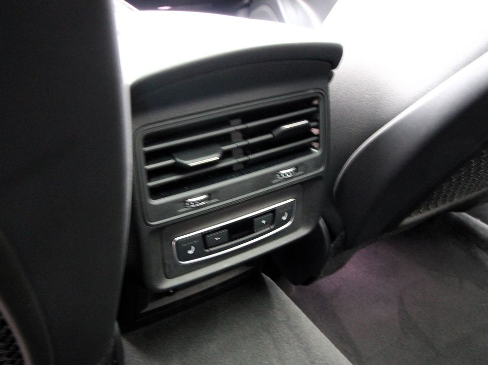 Audi Q8 2025 - Image 12