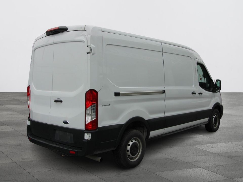 Ford Transit Cargo Van 2022 - Image 9