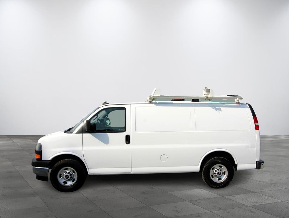 GMC Savana Cargo Van 2018 - Image 11