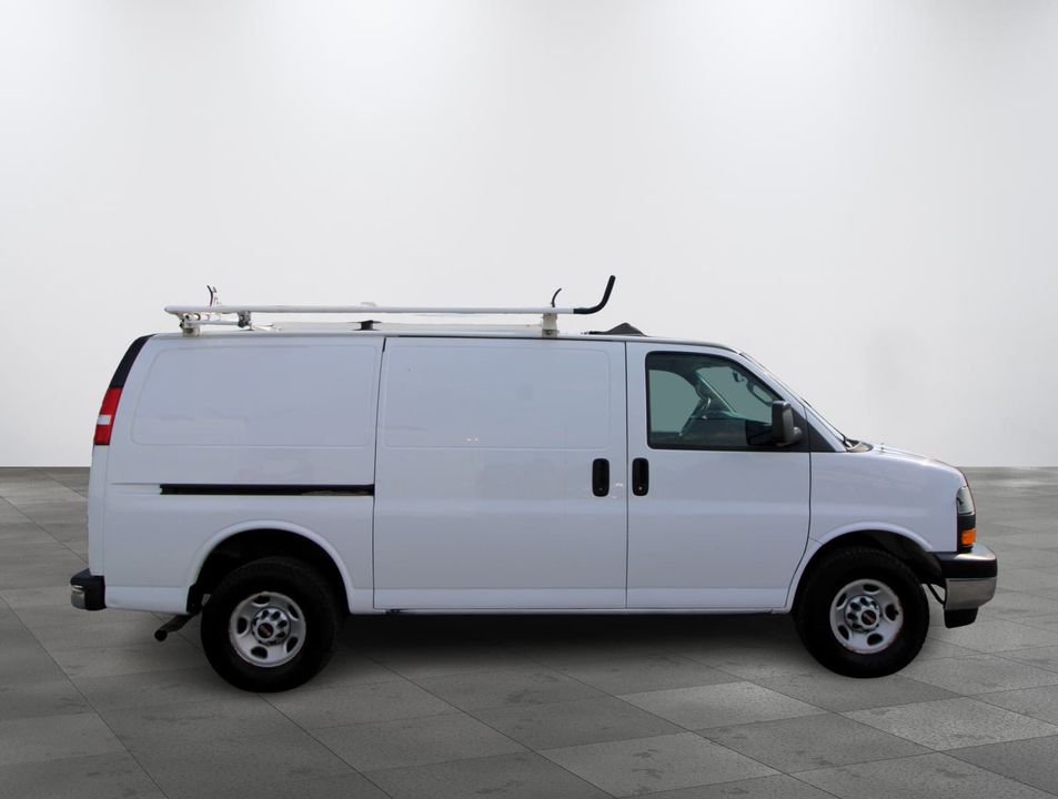 GMC Savana Cargo Van 2018 - Image 8