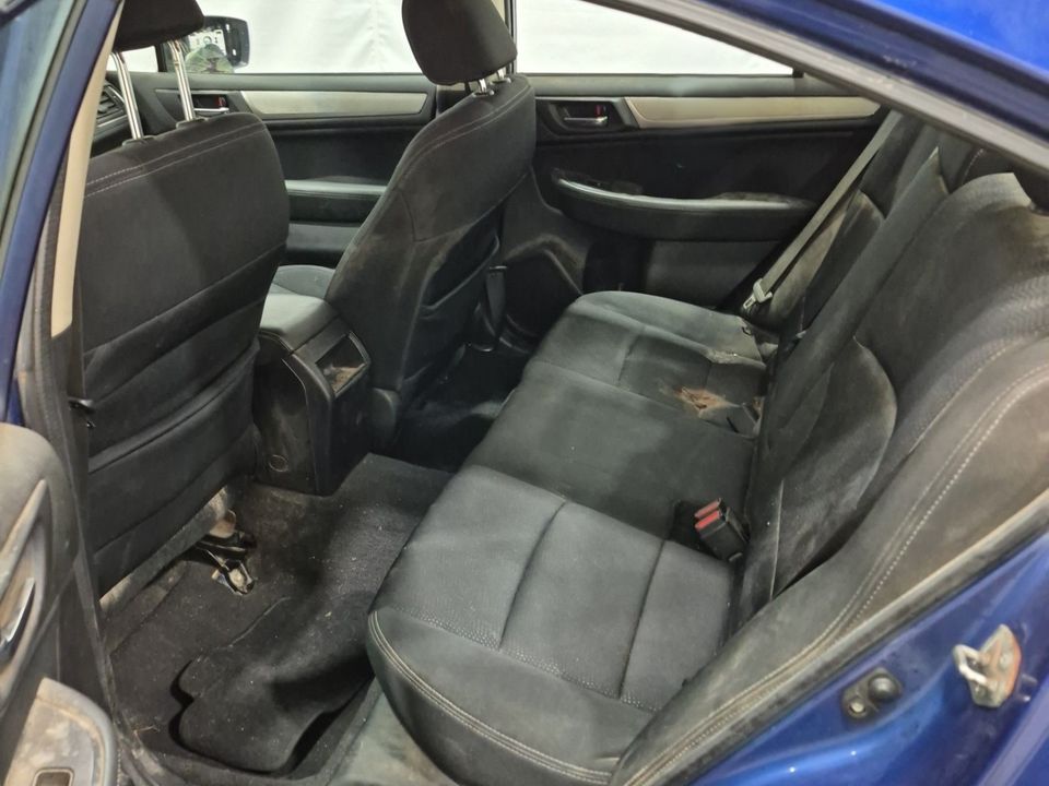 Subaru Legacy 2016 - Image 10
