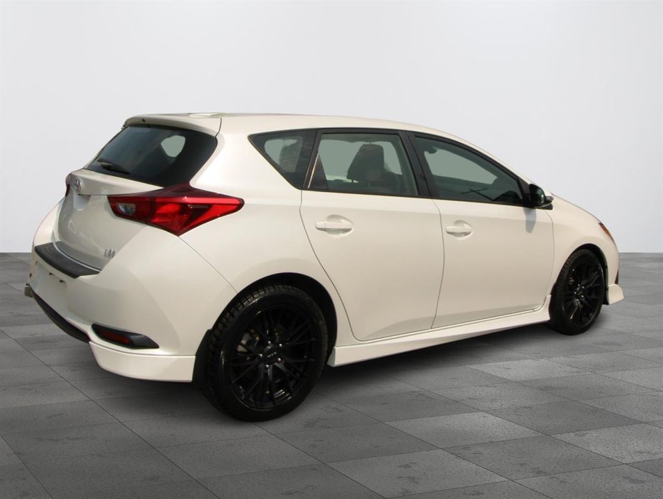 Toyota Corolla iM 2017 - Image 9