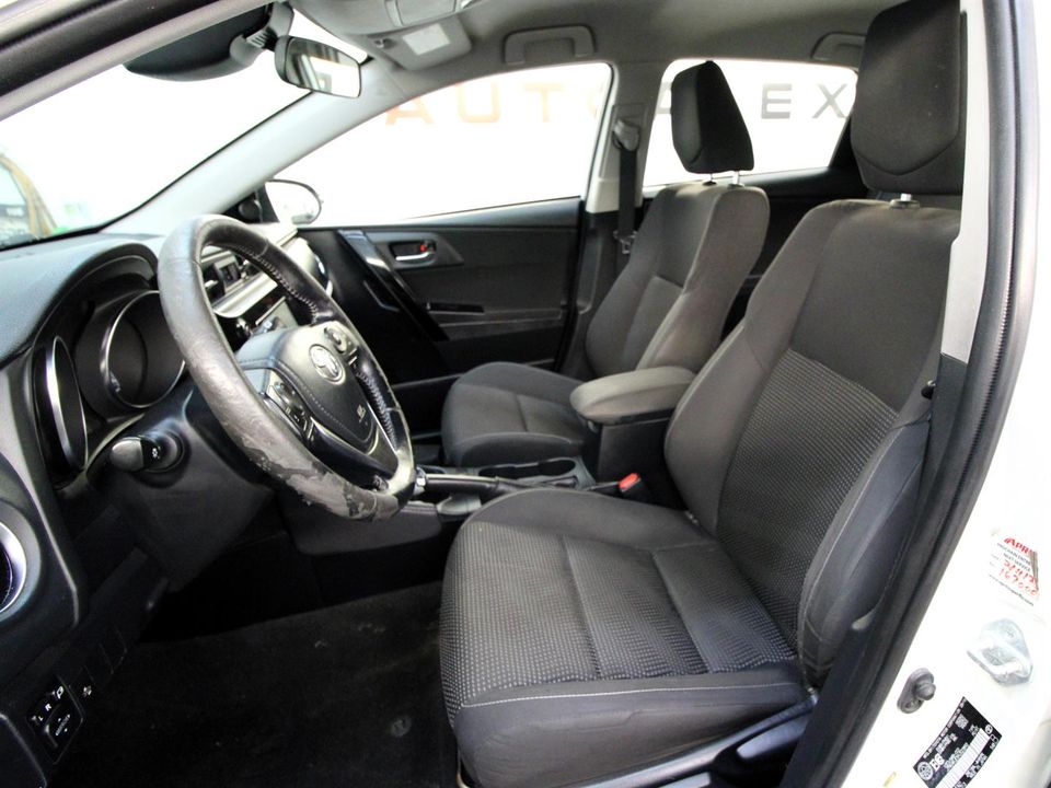 Toyota Corolla iM 2017 - Image 12