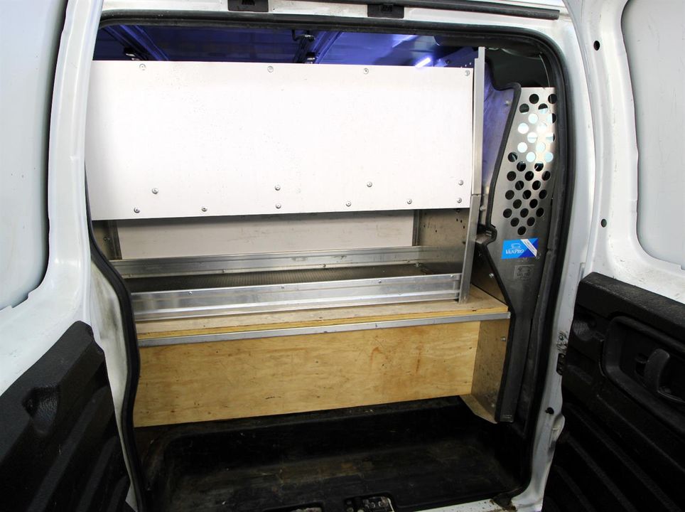 Chevrolet Express Cargo Van 2019 - Image 10