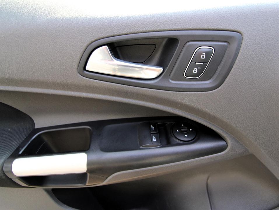 Ford Transit Connect Van 2019 - Image 15