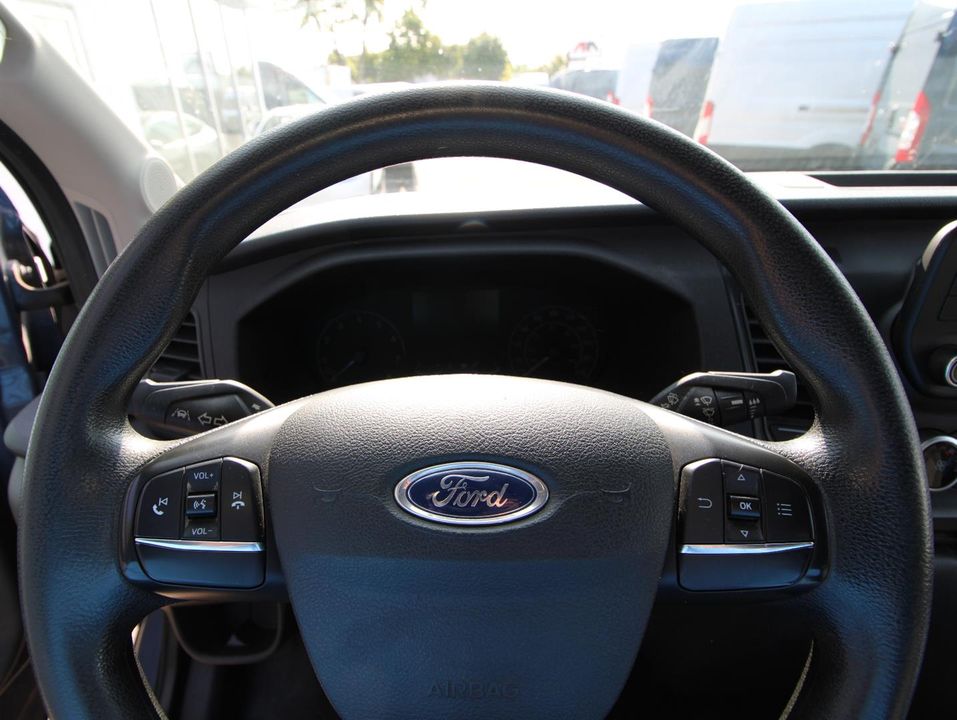 Ford Transit Cargo Van 2021 - Image 6