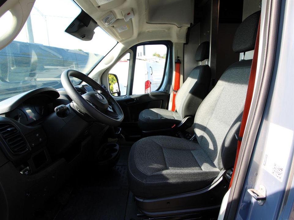 RAM ProMaster Cargo Van 2022 - Image 12