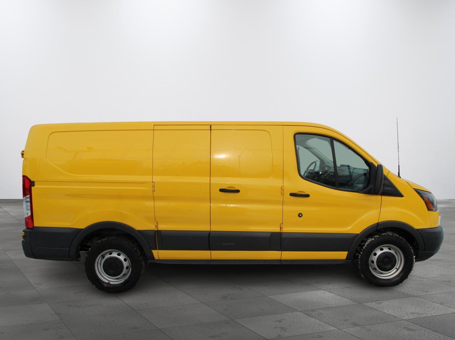 Ford Transit-150 2017 - Thumbnail 5