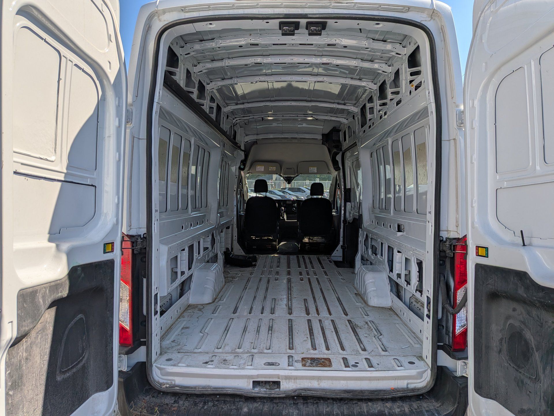 Ford Transit-250 Cargo Van 2021 - Thumbnail 18