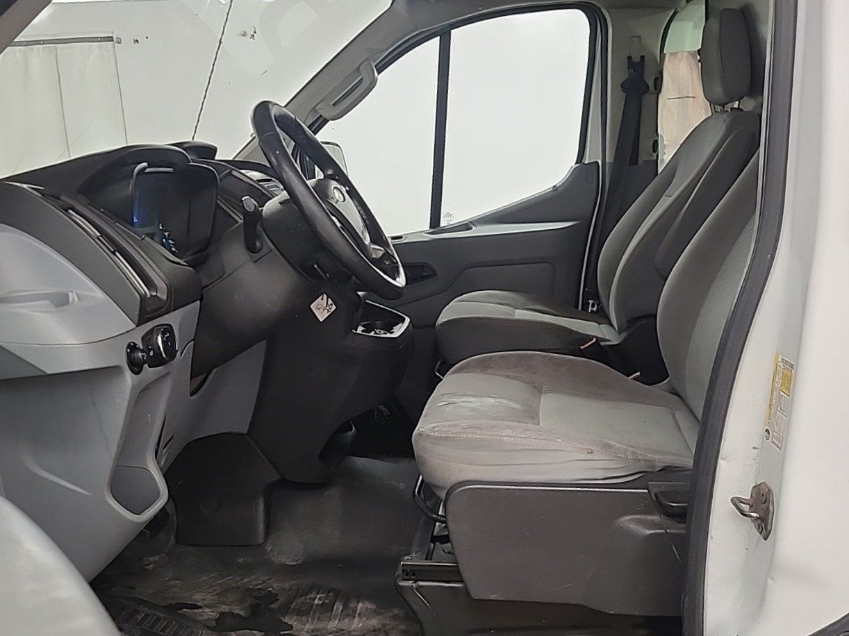 Ford Transit-150 2017 - Thumbnail 2