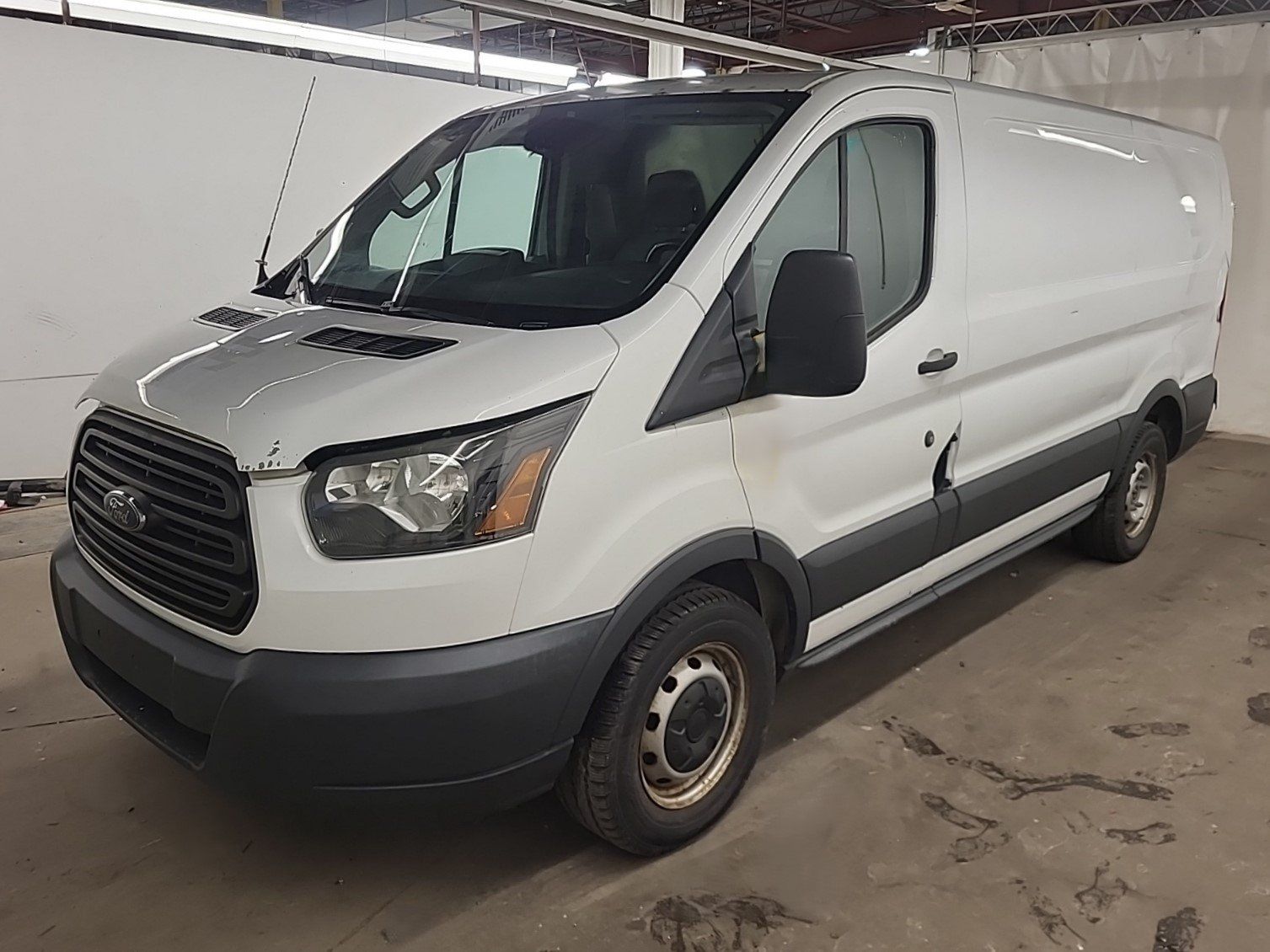 Ford Transit-150 2017 - Thumbnail 3