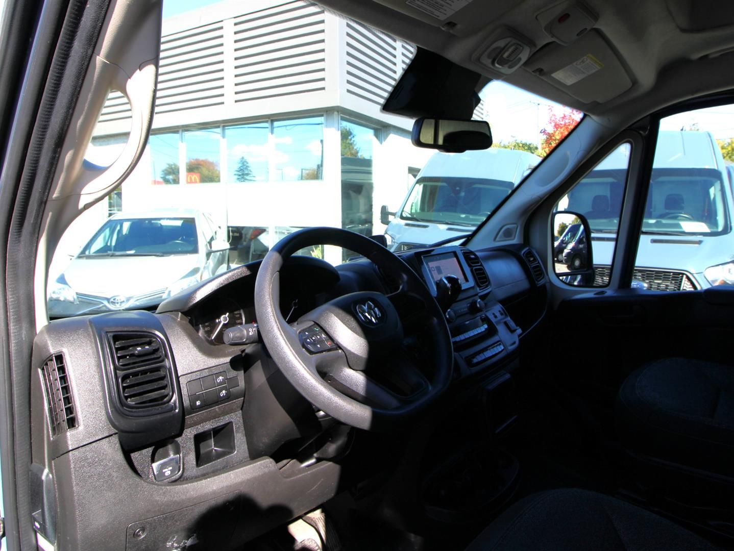 RAM ProMaster Cargo Van 2022 - Thumbnail 4